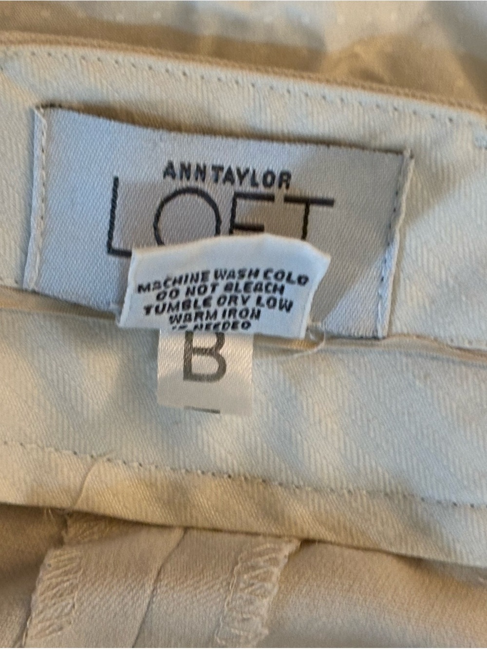 Ann Taylor Loft - elegant Women's Cream Wide-Leg Dress Pants - Picture 7 of 10